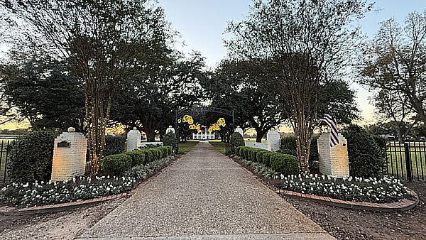 Hooglands Holiday Lighting – 04